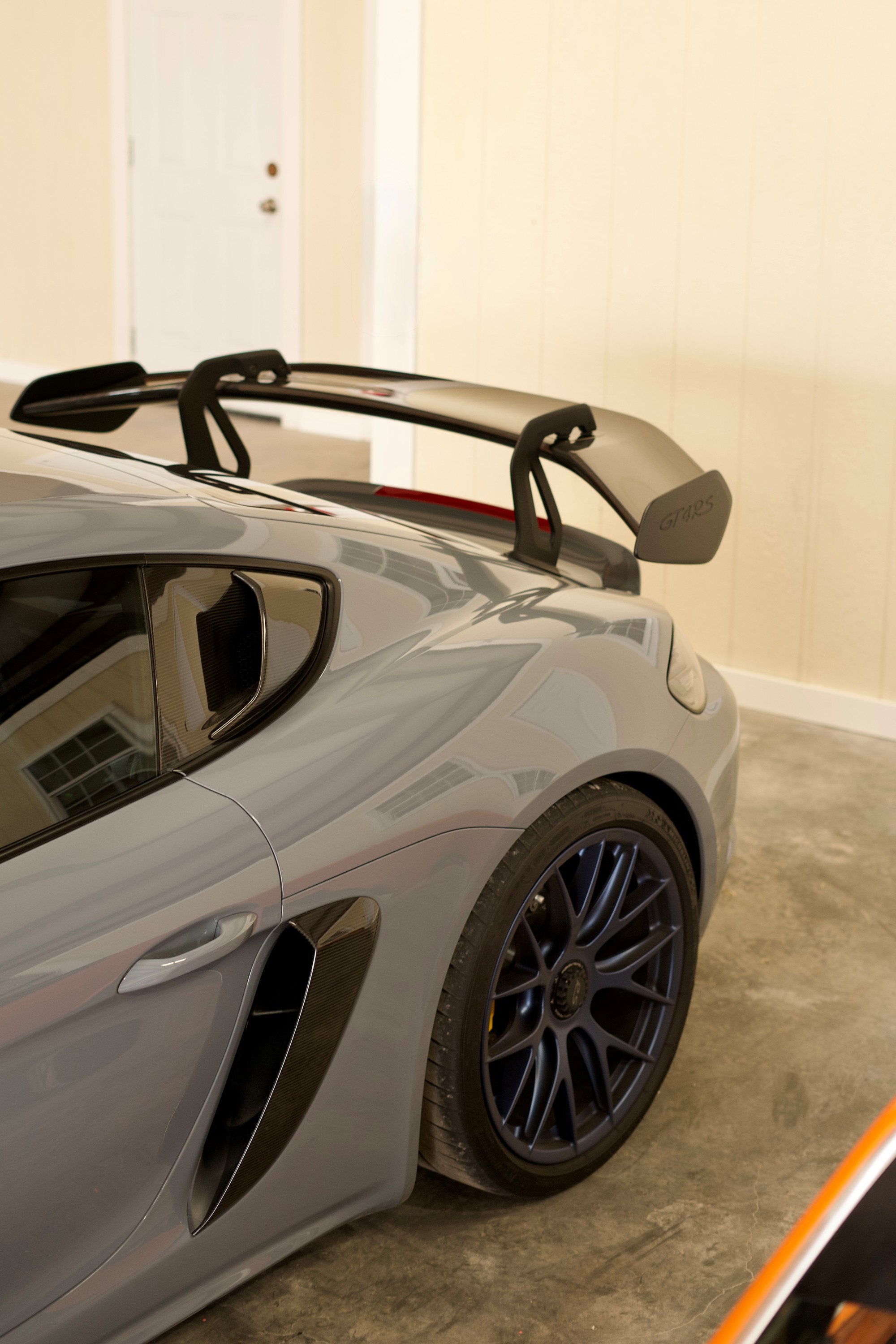 Detail of a GT4 RS rear wing